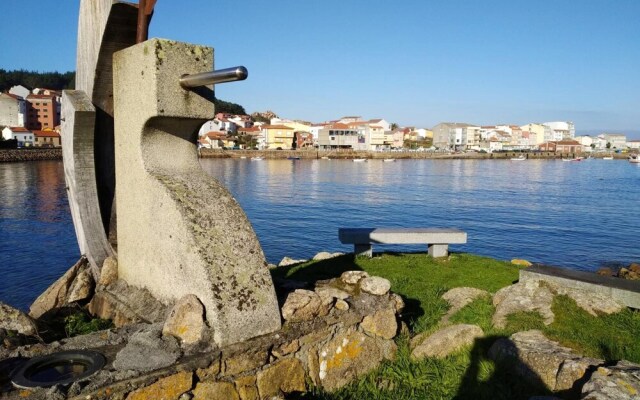 Apartment with 3 Bedrooms in Camelle, with Wonderful City View, Enclosed Garden And Wifi - 13 Km From the Beach