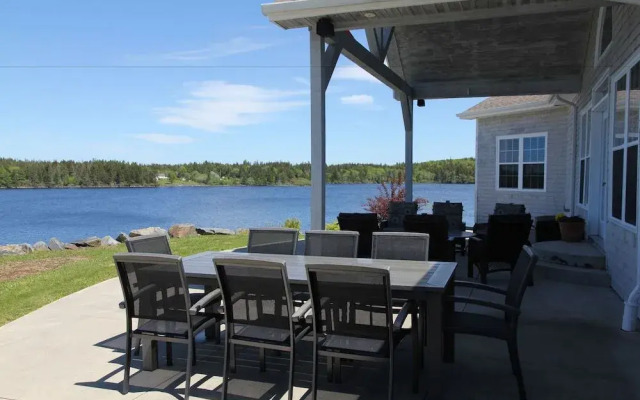 The Lake House Bed & Breakfast