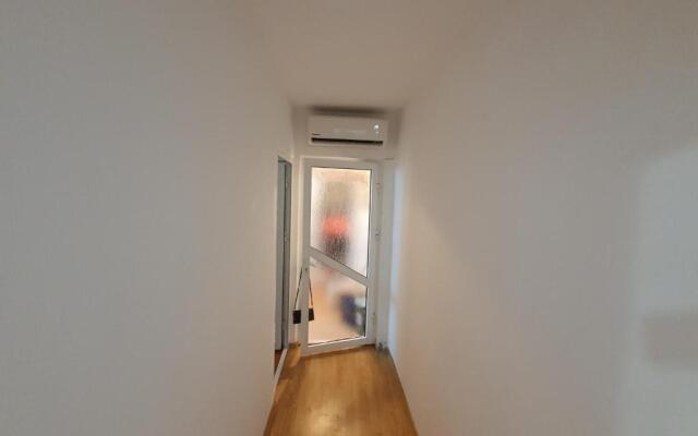 Apartament Et2 Strada Rozelor