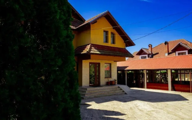 . TRANSYLVANIA HILLS Pensiune turistica