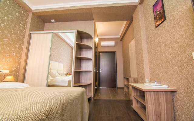 Hotel ML