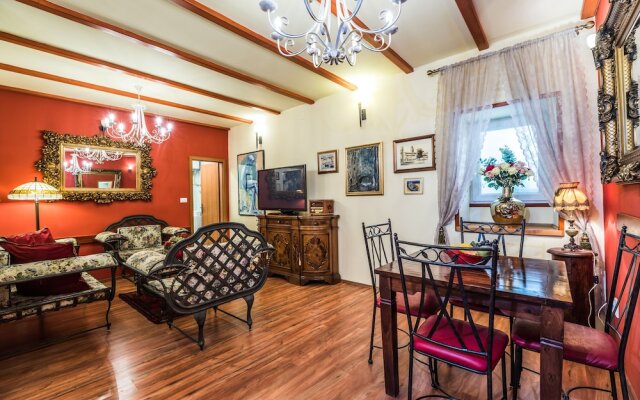 Emperor's Suites