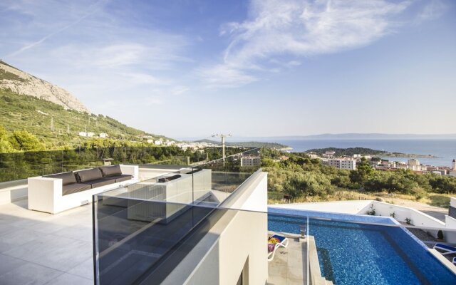 Luxury Villa High Hopes with Pool