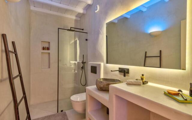 Mykonian Mews Luxury Suites