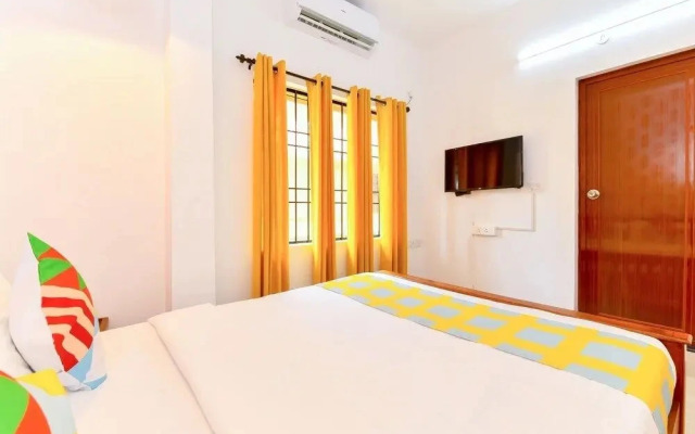 White House by OYO Rooms