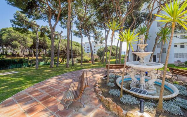 Cubo's Calahonda Beachfront