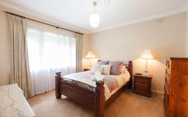 Ayr House B and B