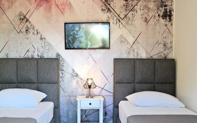 Scenic Holiday Home in Silo with Private Pool near Beach