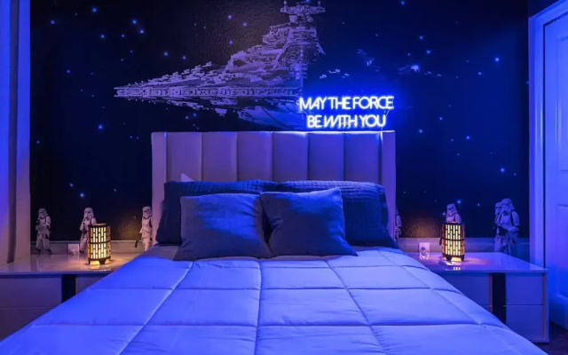7BR Themed Bedroom and Pool 18 Guests