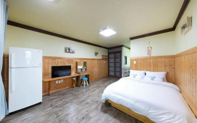 Geojedo Iris Pension
