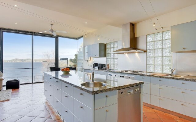 Kylakin on the Derwent River - Rejuvenate Stays
