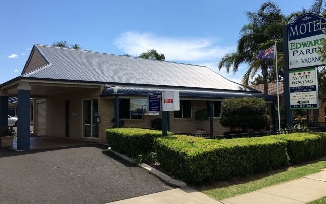 Edward Parry Motel & Apartments