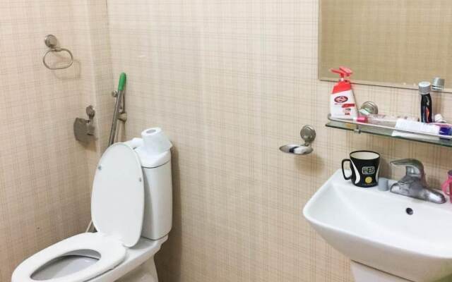 Hang Thuong Hostel