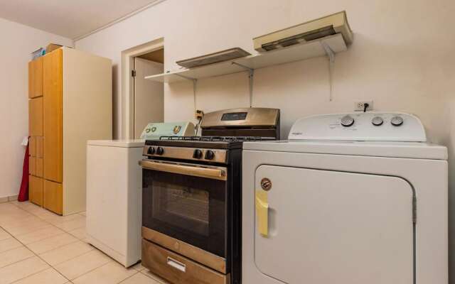 Spacious 5BR Home w Amazing Garden Privatepool