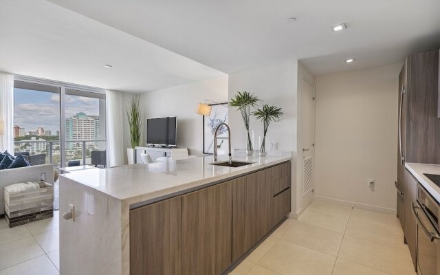 914 Tiffany House 1 Bedroom Condo by RedAwning