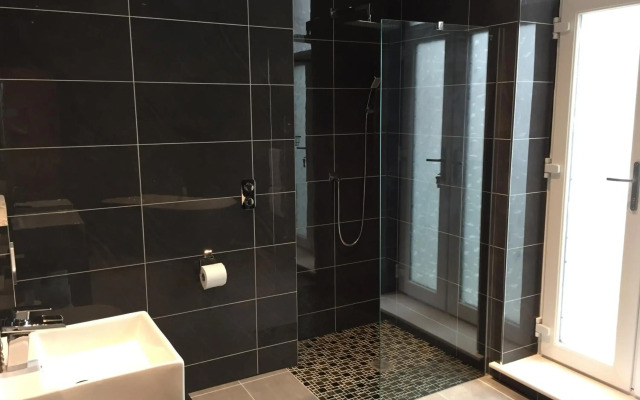 Halvard Hotel