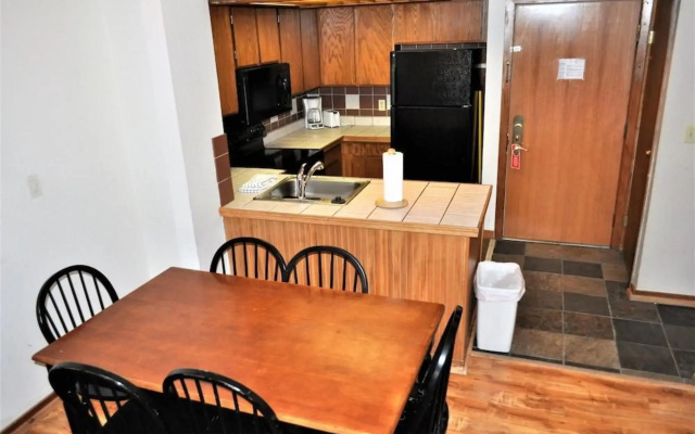 Fox Pine Lodge 3 Bed 3 Bath