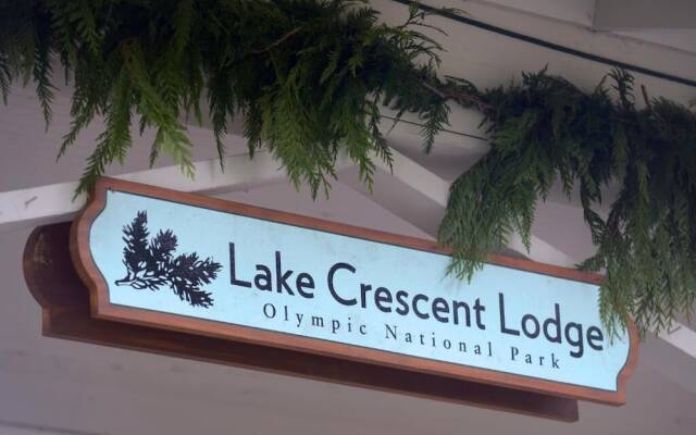 Lake Crescent Lodge