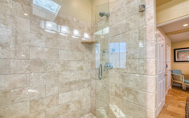 Manhattan Townhome #722
