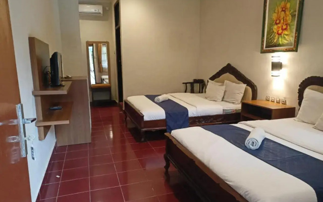 Catur Adi Putra by OYO Rooms