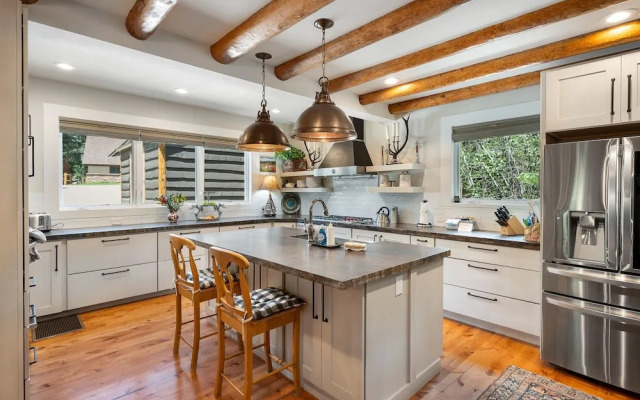 The River House 3 Bedroom Cabin