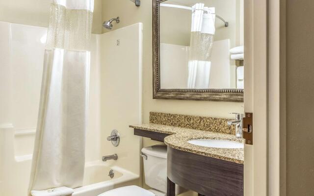 Quality Inn & Suites North Lima - Boardman