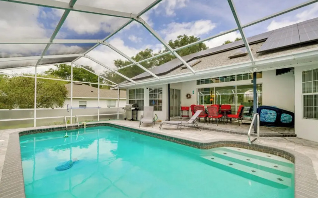 Lanai & Grill: Sunny Home Near Rainbow Springs!
