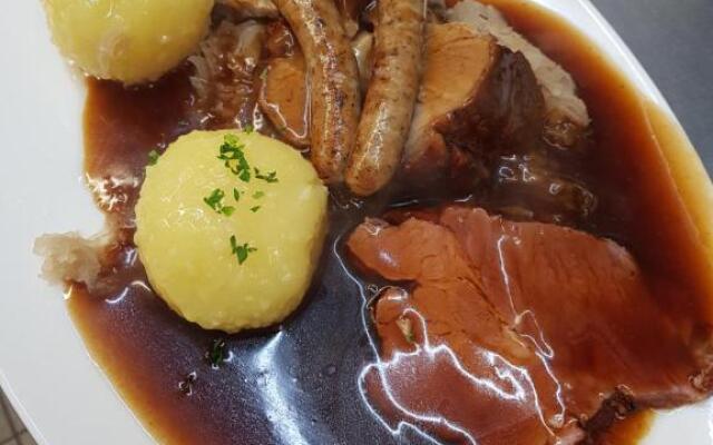 Gasthaus PensionWeißes Rössl