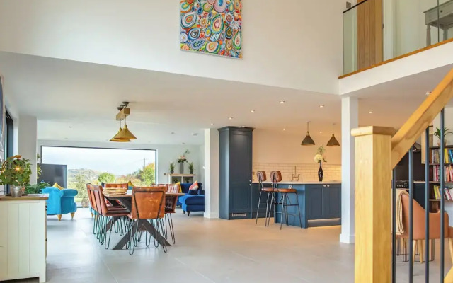 Beautiful Barn Conversion-Escape for 12