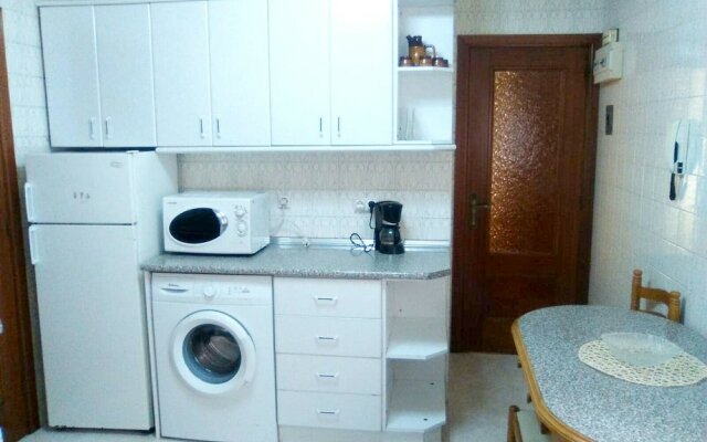House With 3 Bedrooms In Oviedo With Wifi