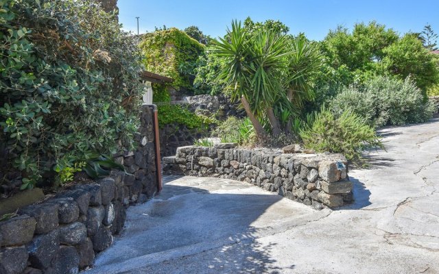 Beautiful Home in Pantelleria With Wifi and 3 Bedrooms