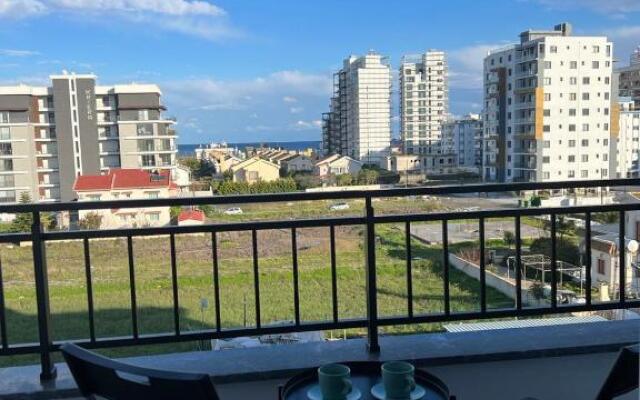 McKenzi Gold 2 bedrooms
