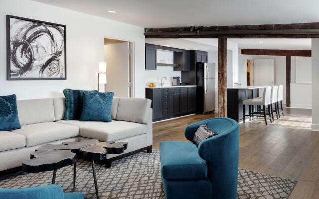 The Foundry Hotel Asheville, Curio Collection by Hilton