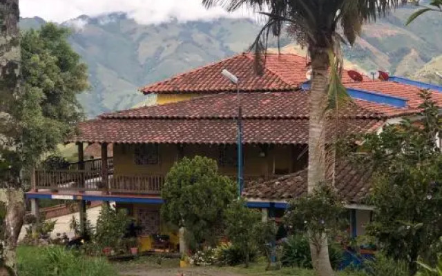 Castillo de Cascadas Finca Hotel