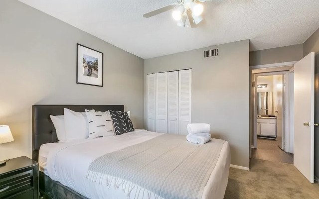 LSU Suite + Pool + Gym