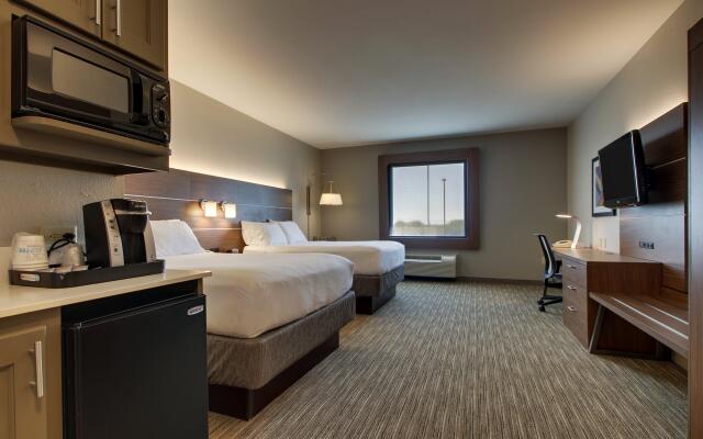 Holiday Inn Express Hotel & Suites Vernon College Area, an IHG Hotel