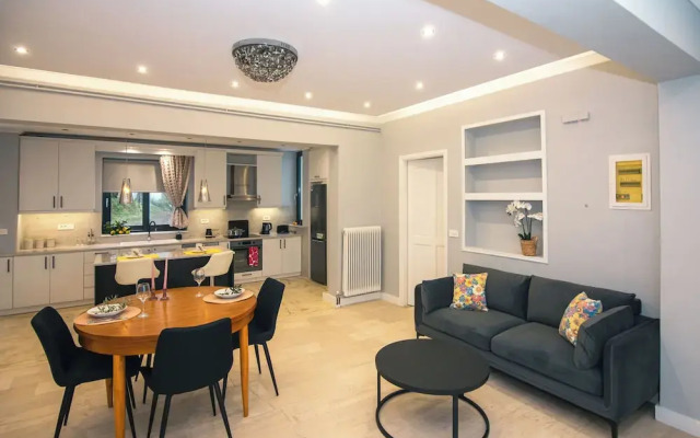 Gigi Star Luxury ApartVilla with Pool, Sea View