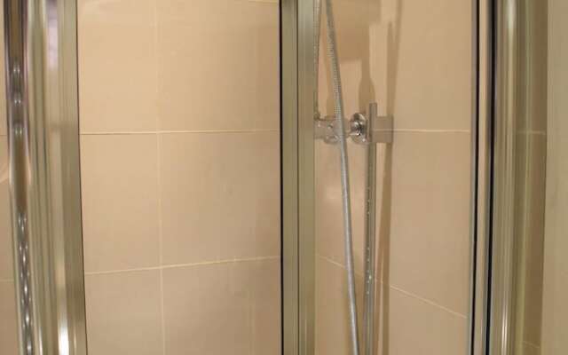 1 Bedroom Flat in Notting Hill With Mezzanine