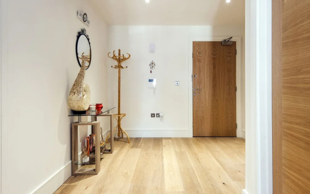 Majestic Maida Vale Home near Regents Park