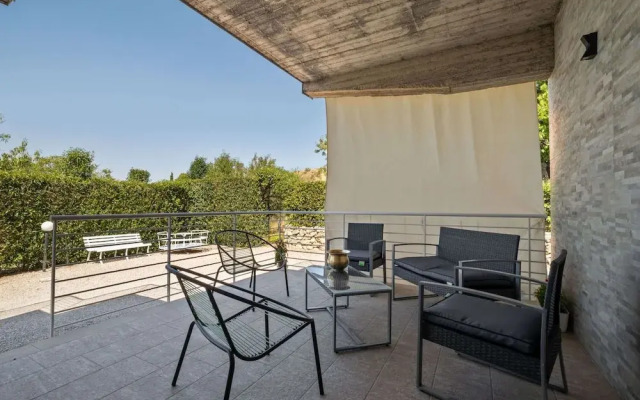 Belvilla by OYO Modern Villa in Nissoria With Pool
