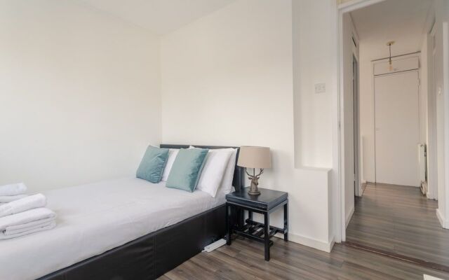 3 Bedroom Shoreditch Maisonette With Balcony