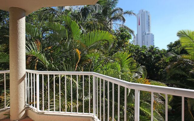 Mari Court Resort