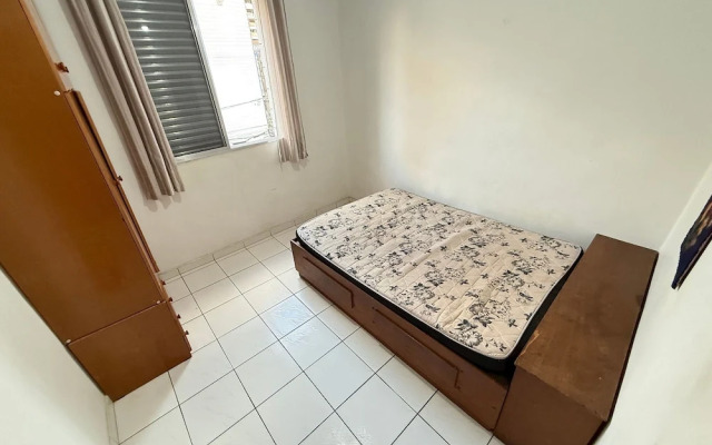 Pé na Areia Praia da Guilhermina IV