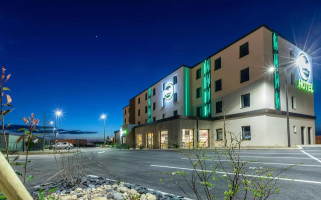 B&B HOTEL Troyes Magasins d'usine