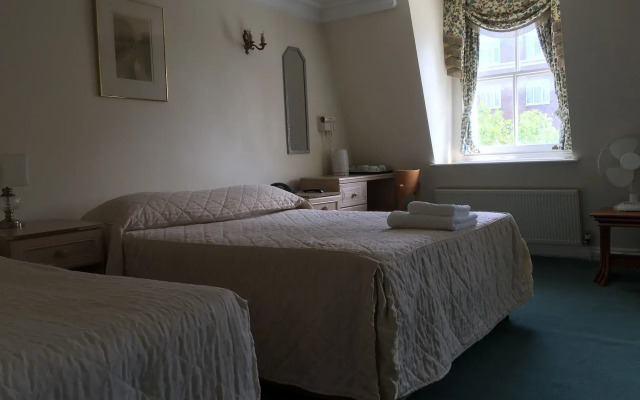 Brompton Hotel