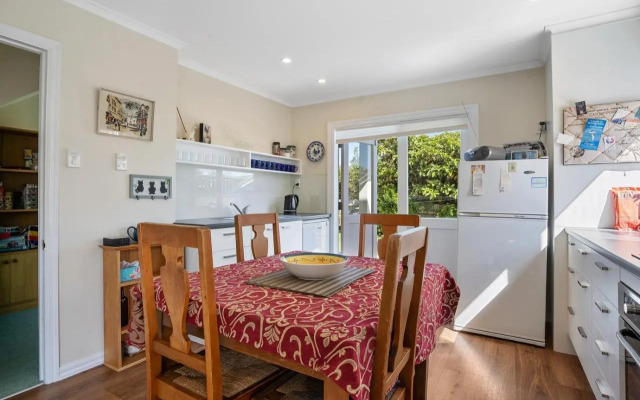 Le Solterre - Akaroa Holiday Home