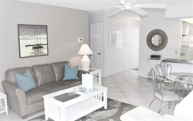 Jamaica Royale 079 - 2 Br Condo