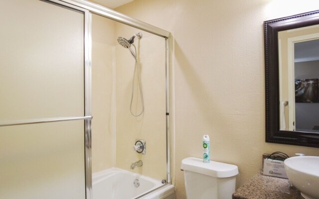 Club A-7 2 Bedroom Condo