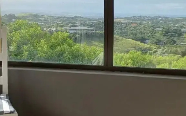 V's studio