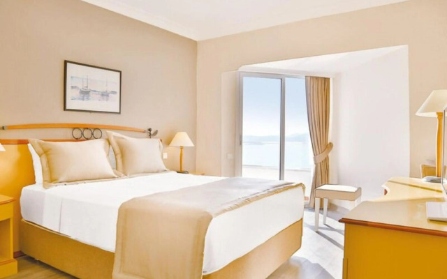 Roseira Beach Resort